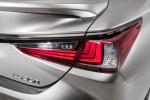 Lexus ES350 F-Sport 2018 года (NA)